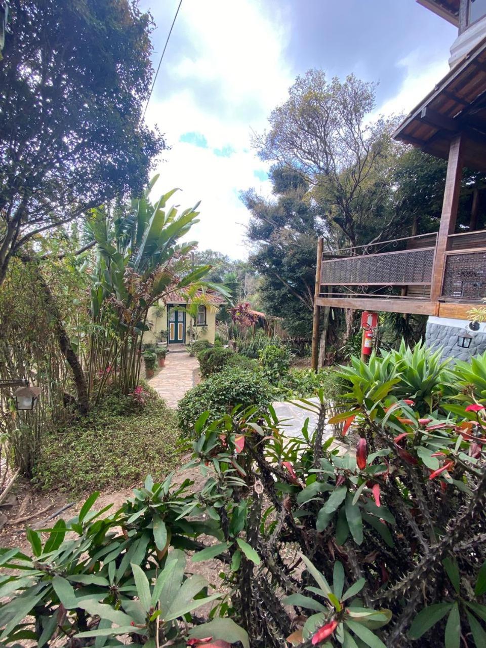 Lodge Recanto Do Sabia